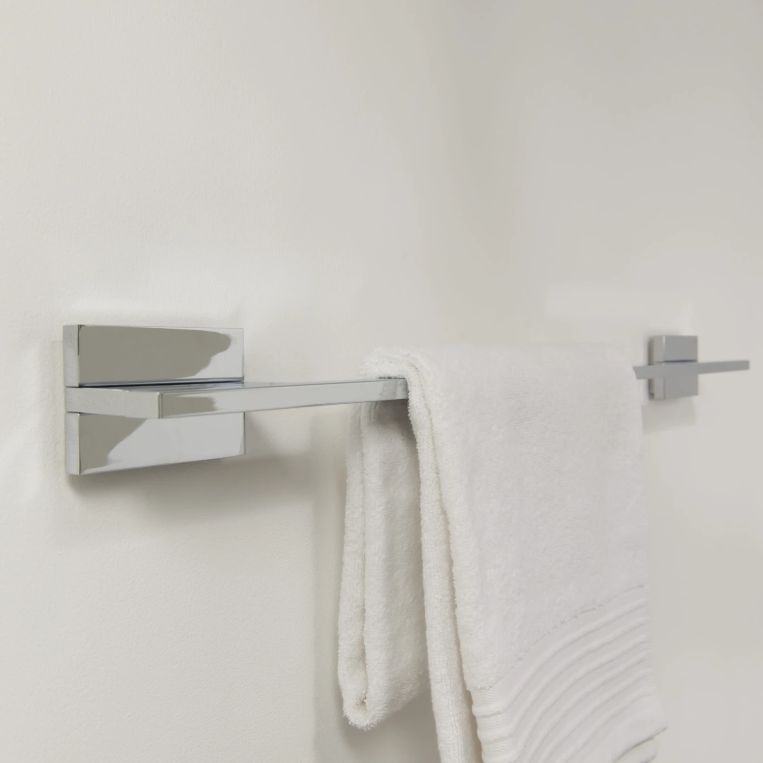 Tiger Safira Badhanddoekrek Enkel Chroom - Afbeelding 3